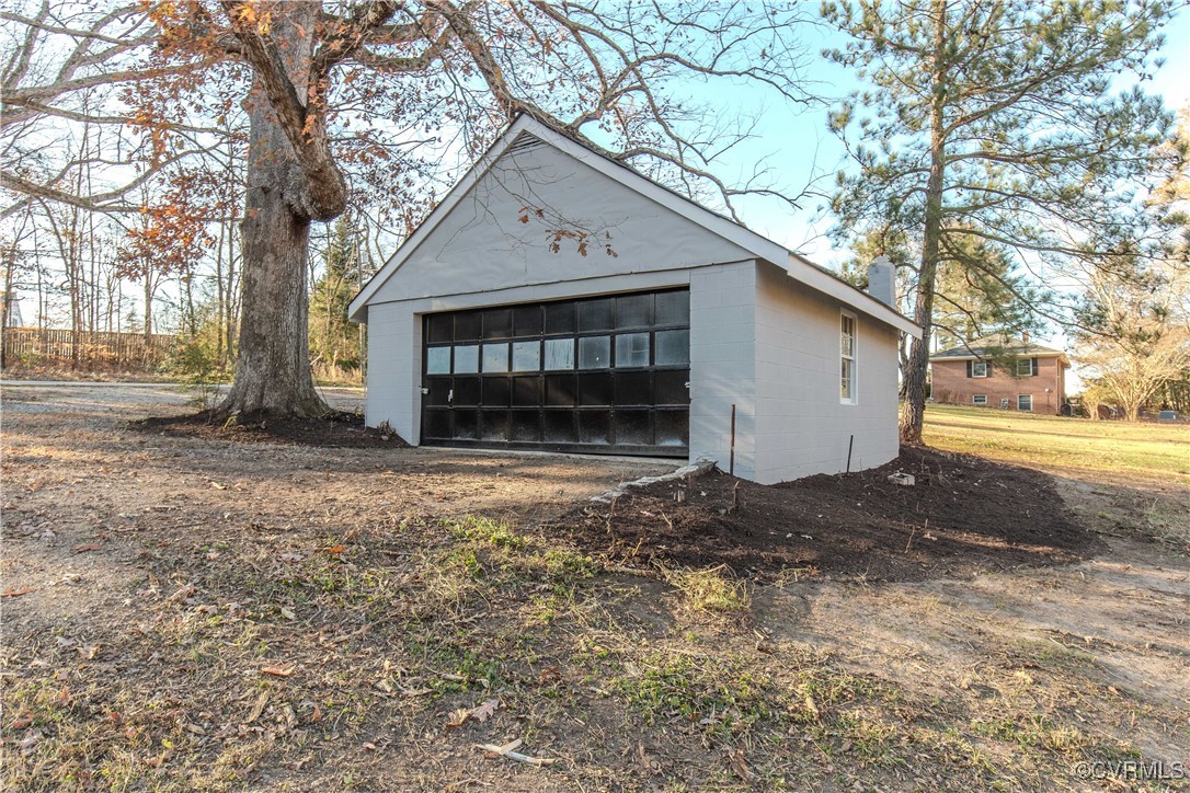 2015 Hicks Road Richmond, VA 23235 - Photo 8 of 31