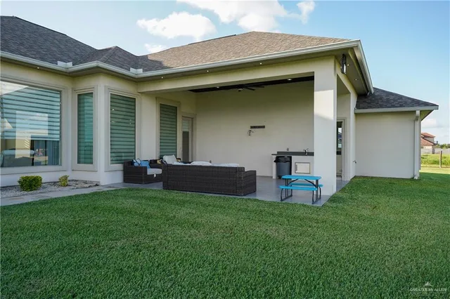a view of a tennis court
