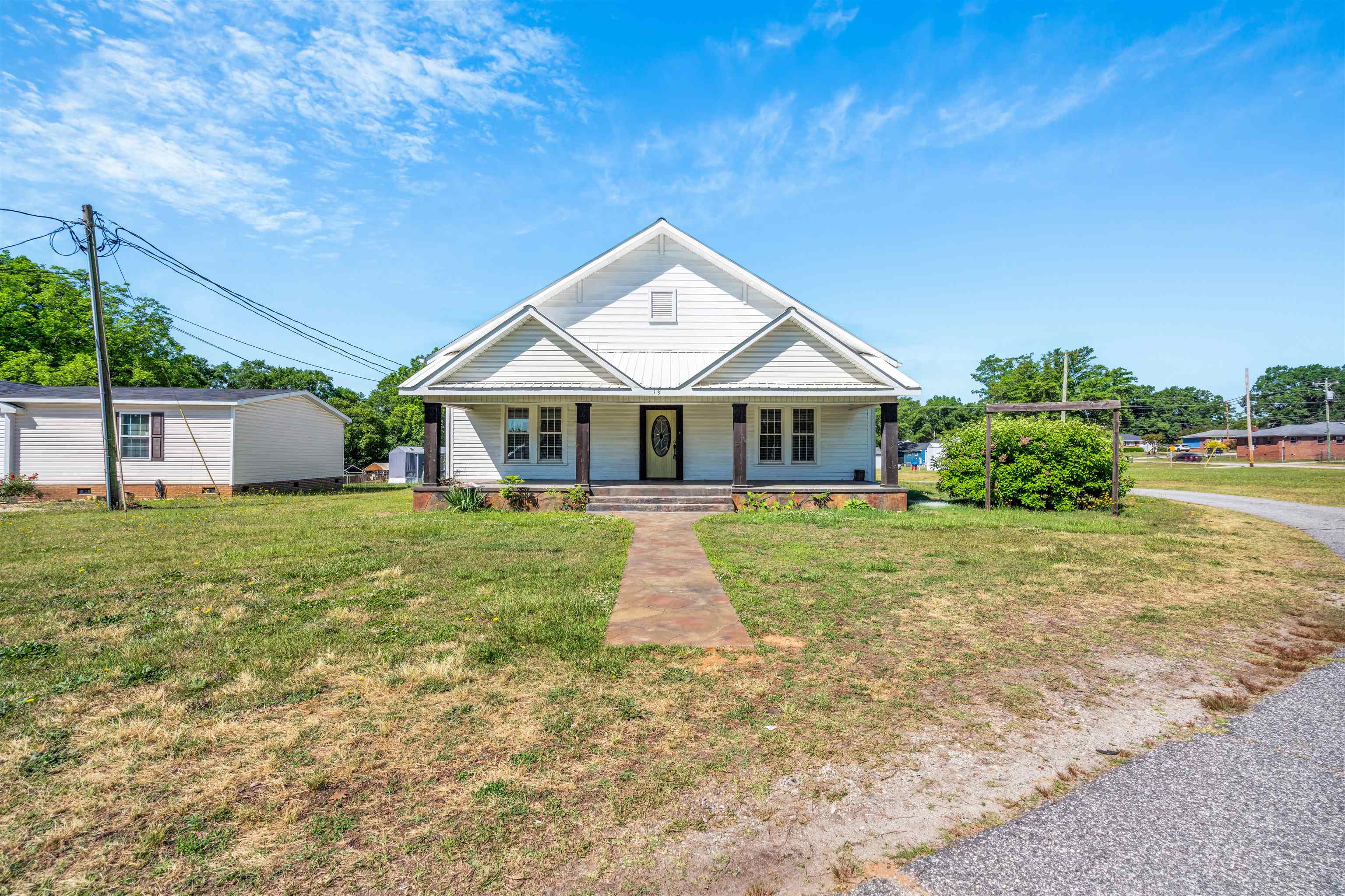 130 South Blackstock Road Spartanburg, SC 29301 - Photo 2 of 46