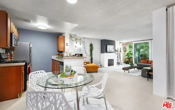$599,900 | 6405 Green Valley Circle, Unit 209, Culver City, CA 90230