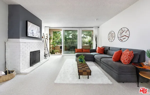 $599,900 | 6405 Green Valley Circle, Unit 209, Culver City, CA 90230