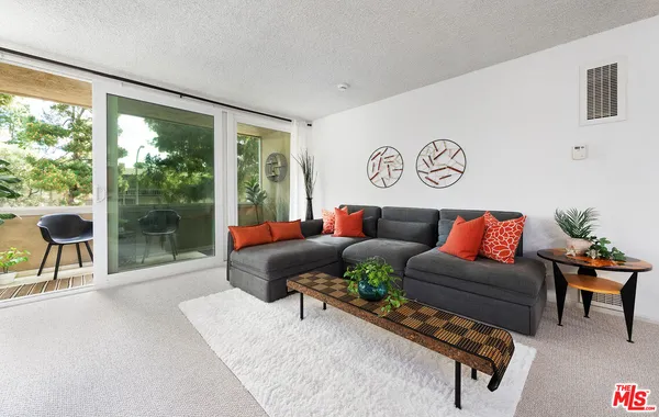 $599,900 | 6405 Green Valley Circle, Unit 209, Culver City, CA 90230