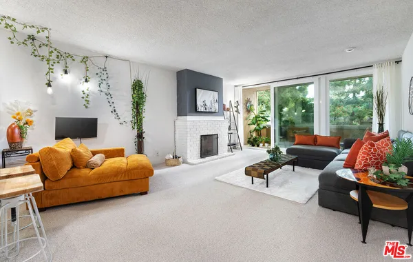 $599,900 | 6405 Green Valley Circle, Unit 209, Culver City, CA 90230