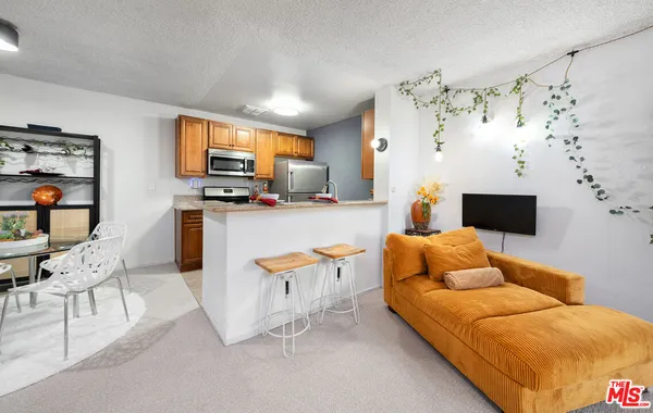 $599,900 | 6405 Green Valley Circle, Unit 209, Culver City, CA 90230