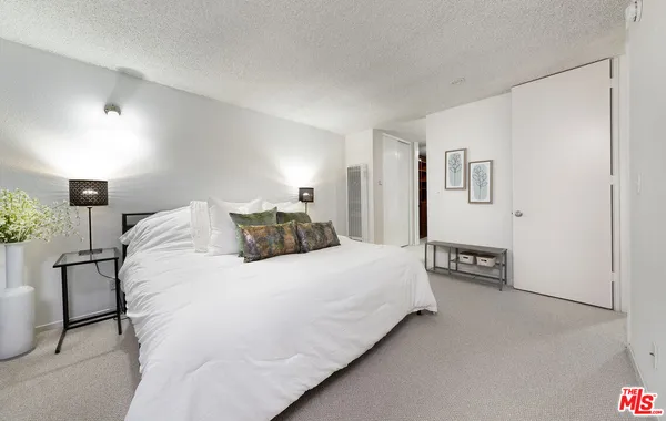 $599,900 | 6405 Green Valley Circle, Unit 209, Culver City, CA 90230