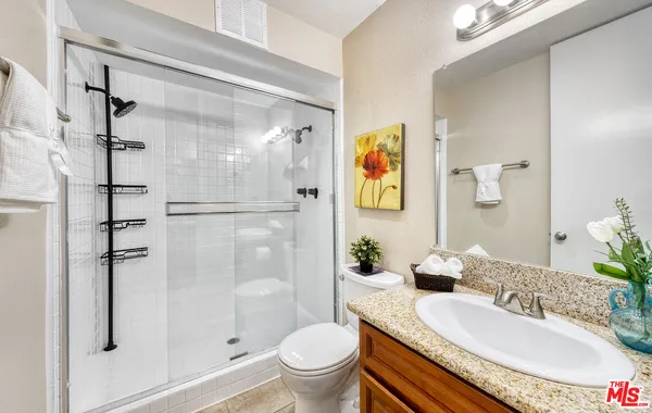 $599,900 | 6405 Green Valley Circle, Unit 209, Culver City, CA 90230