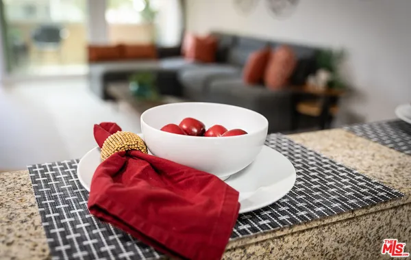 $599,900 | 6405 Green Valley Circle, Unit 209, Culver City, CA 90230