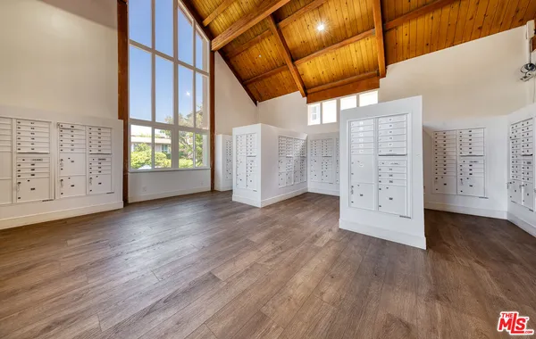 $599,900 | 6405 Green Valley Circle, Unit 209, Culver City, CA 90230