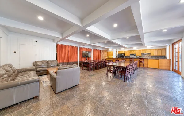 $599,900 | 6405 Green Valley Circle, Unit 209, Culver City, CA 90230