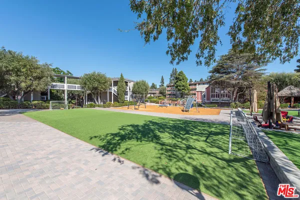 $599,900 | 6405 Green Valley Circle, Unit 209, Culver City, CA 90230