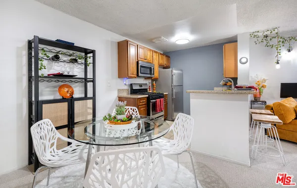 $599,900 | 6405 Green Valley Circle, Unit 209, Culver City, CA 90230