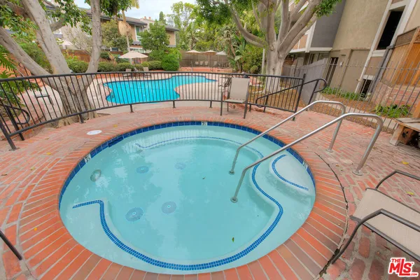 $599,900 | 6405 Green Valley Circle, Unit 209, Culver City, CA 90230