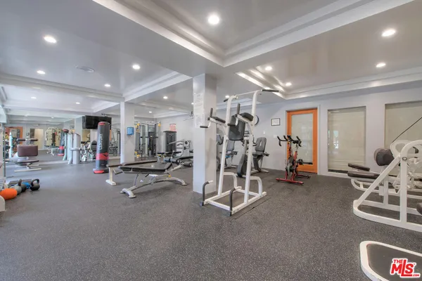 $599,900 | 6405 Green Valley Circle, Unit 209, Culver City, CA 90230