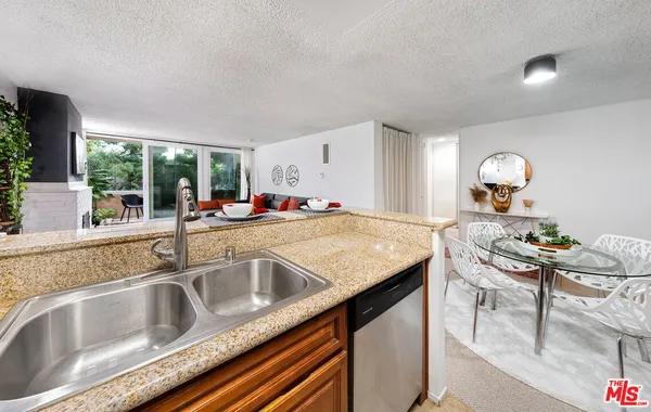 $599,900 | 6405 Green Valley Circle, Unit 209, Culver City, CA 90230