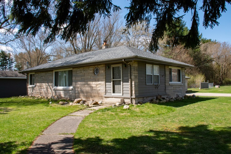 52577 Lilac Road South Bend, IN 46628 - Photo 1 of 28
