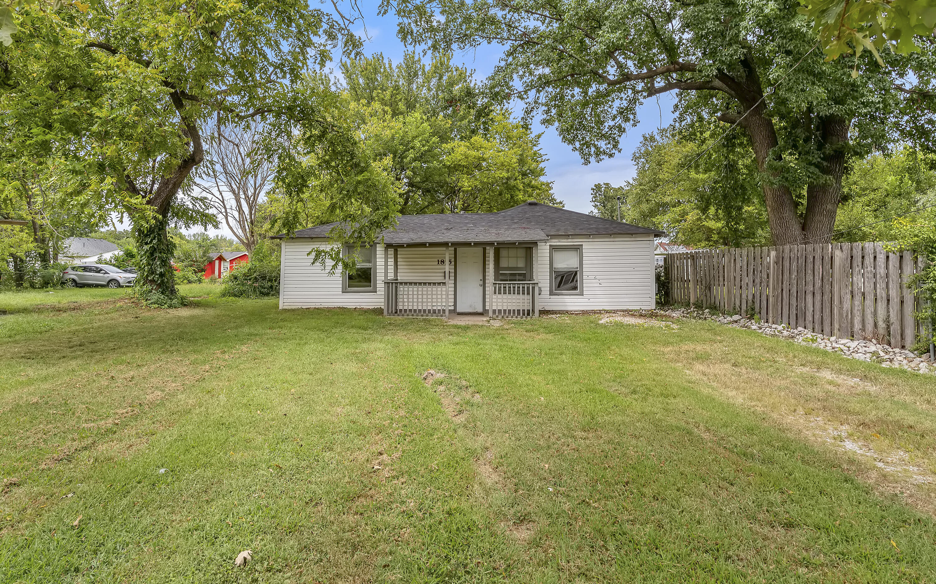 1815 W Webster