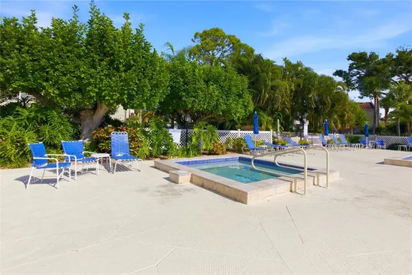 $1,750 | 6101 34th Street West, Unit 23C, Bradenton, FL 34210