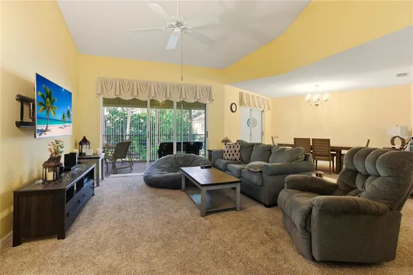 $1,750 | 6101 34th Street West, Unit 23C, Bradenton, FL 34210