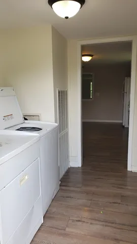 a view of utility room