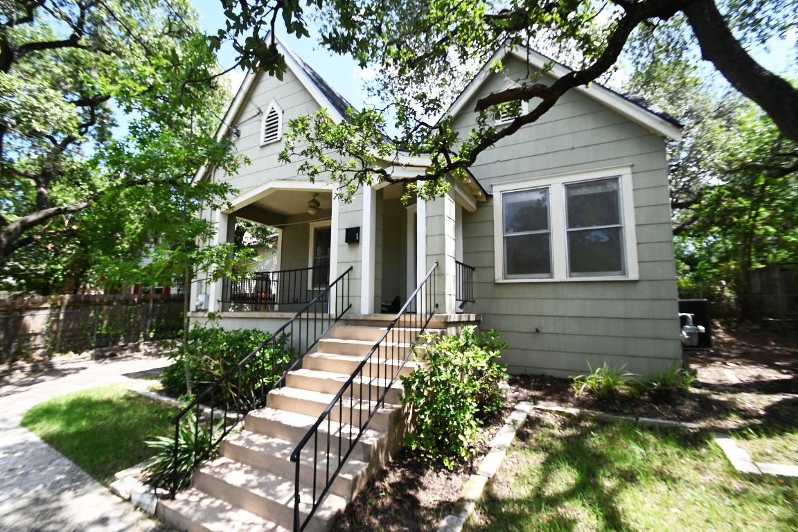 1007 Reagan Terrace Austin, TX 78704 - Photo 2 of 20 Bungalow-style home with a porch