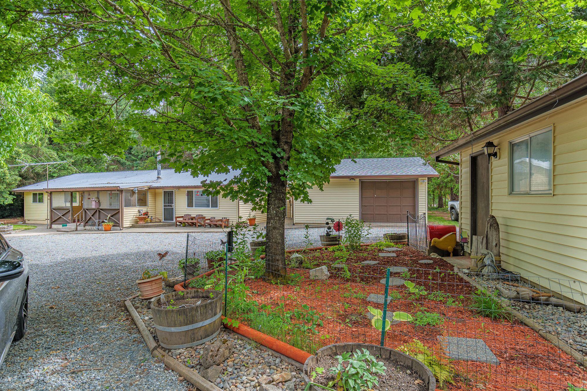 1640 Cedar Flat Road Williams, OR 97544 - Photo 1 of 30 Front View with Guest area