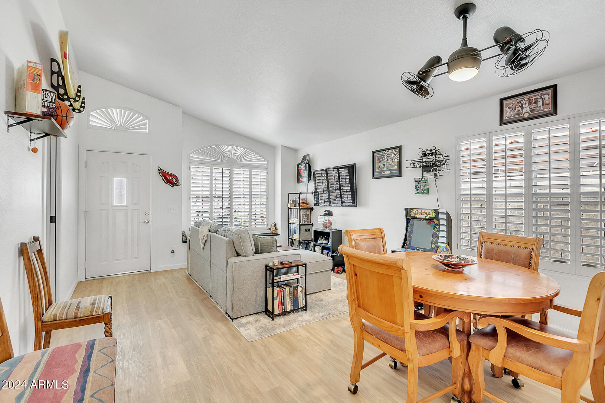 7673 West Calavar Road Peoria, AZ 85381 - Photo 11 of 30 DSC_4634