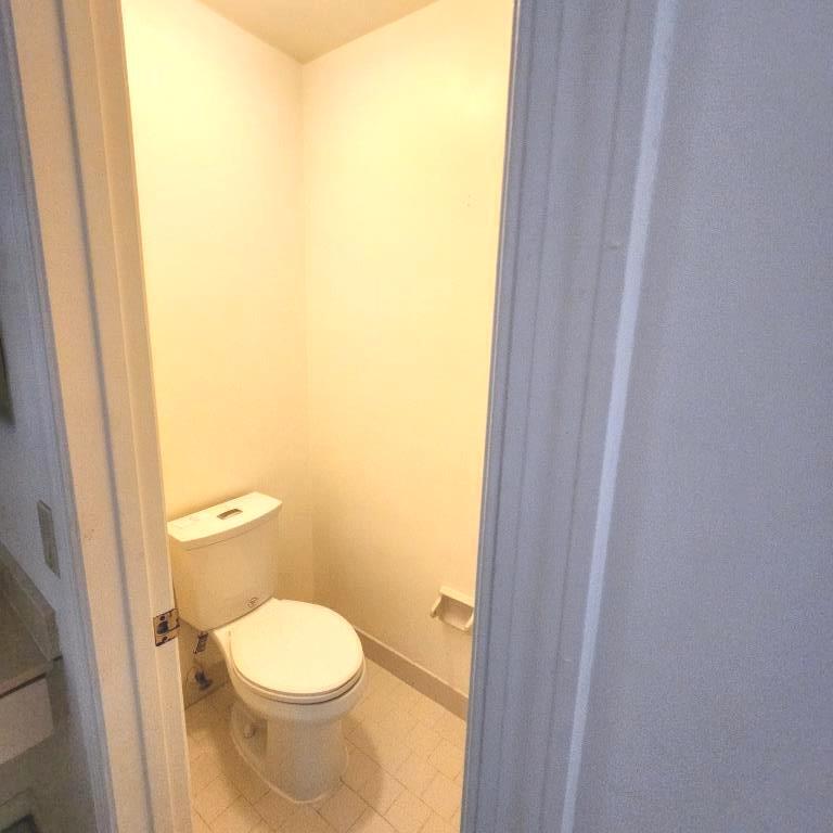 5660 Coach House Circle, Unit G Boca Raton, FL 33486 - Photo 18 of 22 20250427_142901