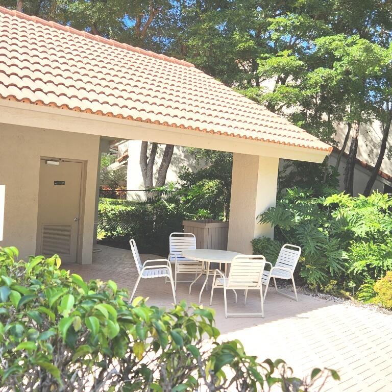 5660 Coach House Circle, Unit G Boca Raton, FL 33486 - Photo 20 of 22 20250206_124124