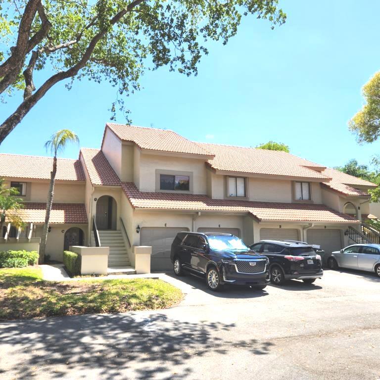 5660 Coach House Circle, Unit G Boca Raton, FL 33486 - Photo 3 of 22 20250427_143708