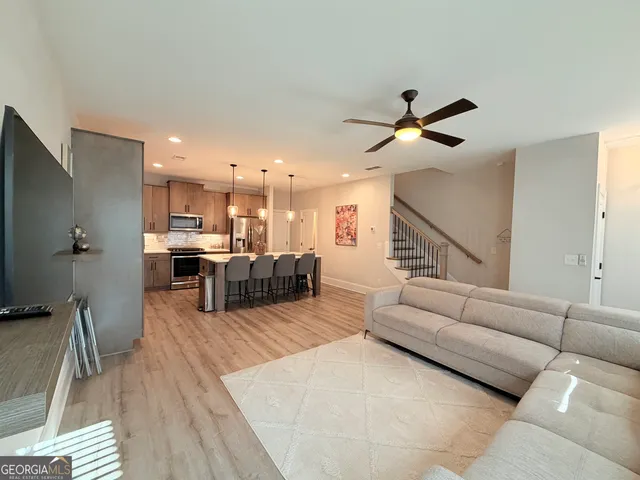 $2,800 | 1971 Drew Drive, Atlanta, GA 30318