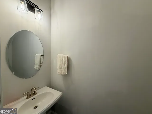 $2,800 | 1971 Drew Drive, Atlanta, GA 30318