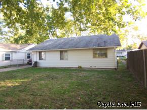 2309 Stokebridge Road Springfield, IL 62702 - Photo 2 of 9