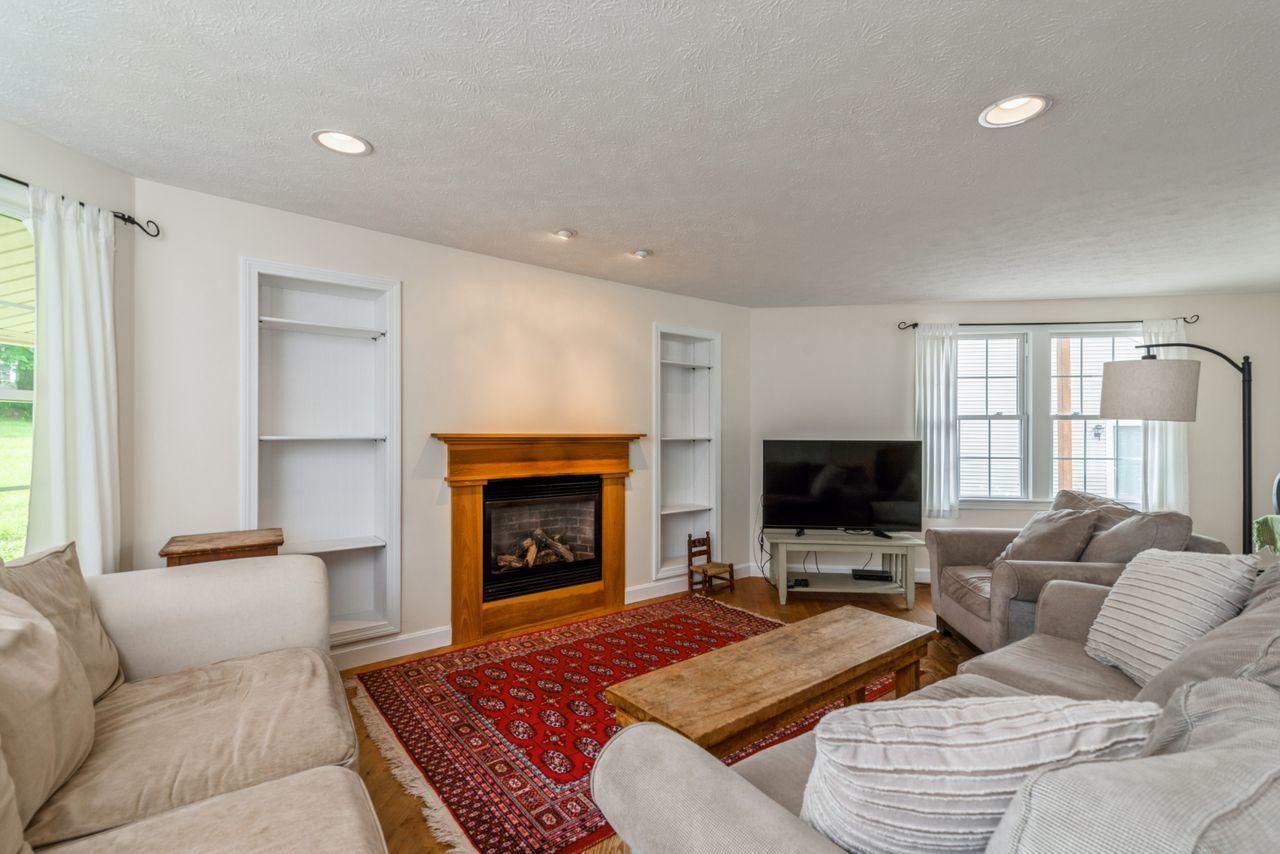 541 Boom Road Saco, ME 04072 - Photo 14 of 57 14_541BoomRd_2014_HiRes