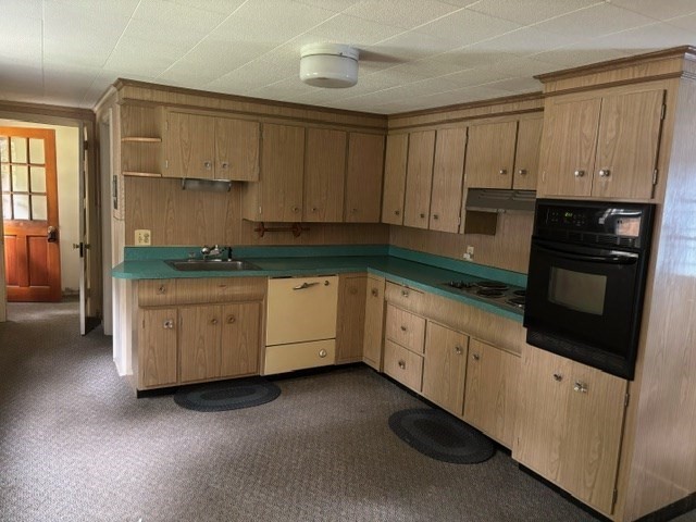 29 Wood Road Westfield, MA 01085 - Photo 3 of 12 Gallery Image 3