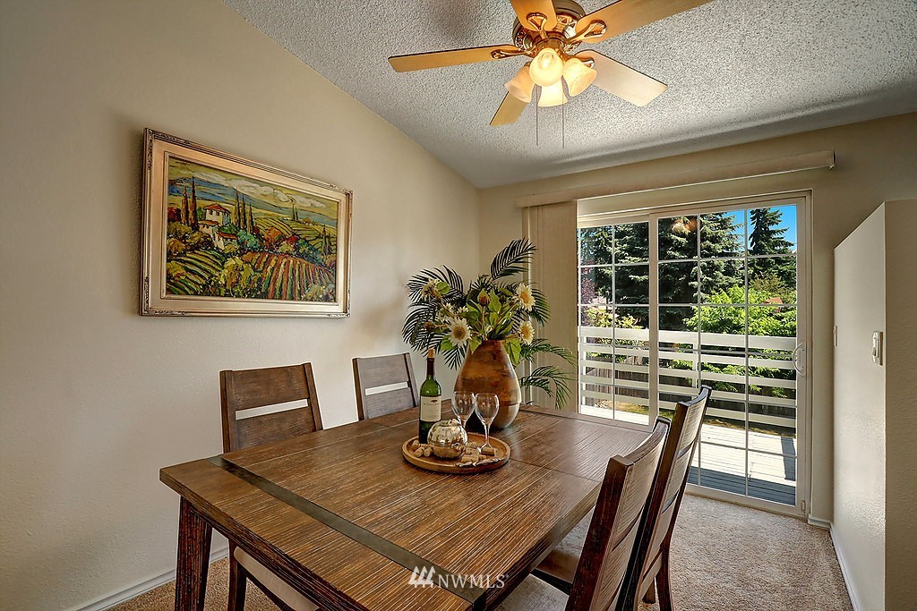 2102 Timber Trail Bothell, WA 98012 - Photo 4 of 11