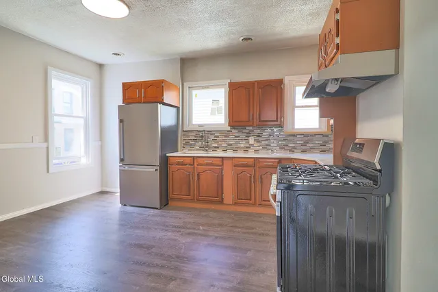 $349,750 | 421 Summit Avenue, Schenectady, NY 12307