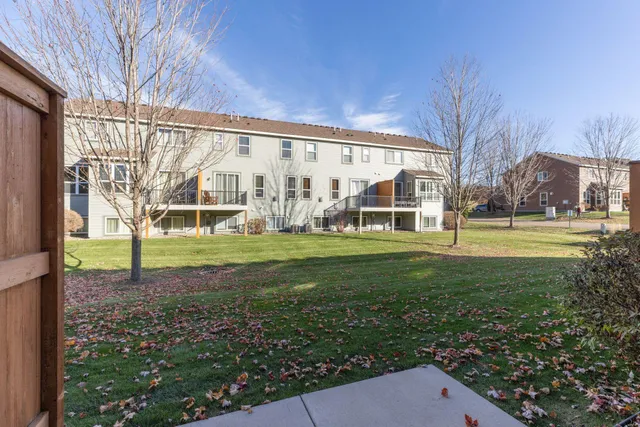 $340,000 | 3081 Countryside Avenue, Unit B, Woodbury, MN 55129