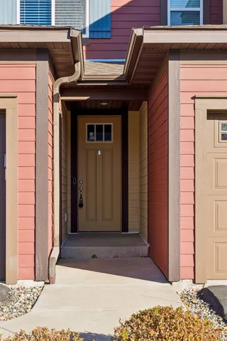 $340,000 | 3081 Countryside Avenue, Unit B, Woodbury, MN 55129