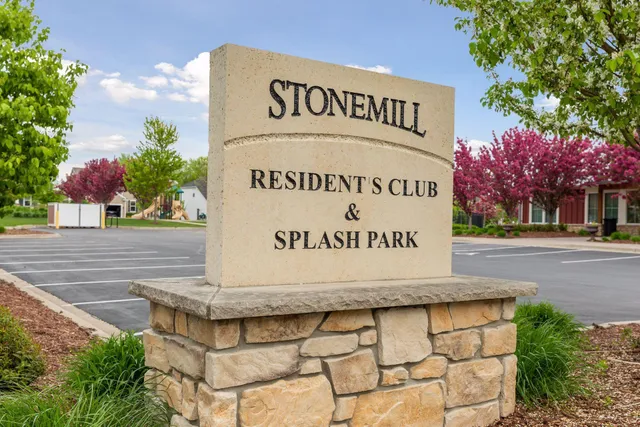 $340,000 | 3081 Countryside Avenue, Unit B, Woodbury, MN 55129