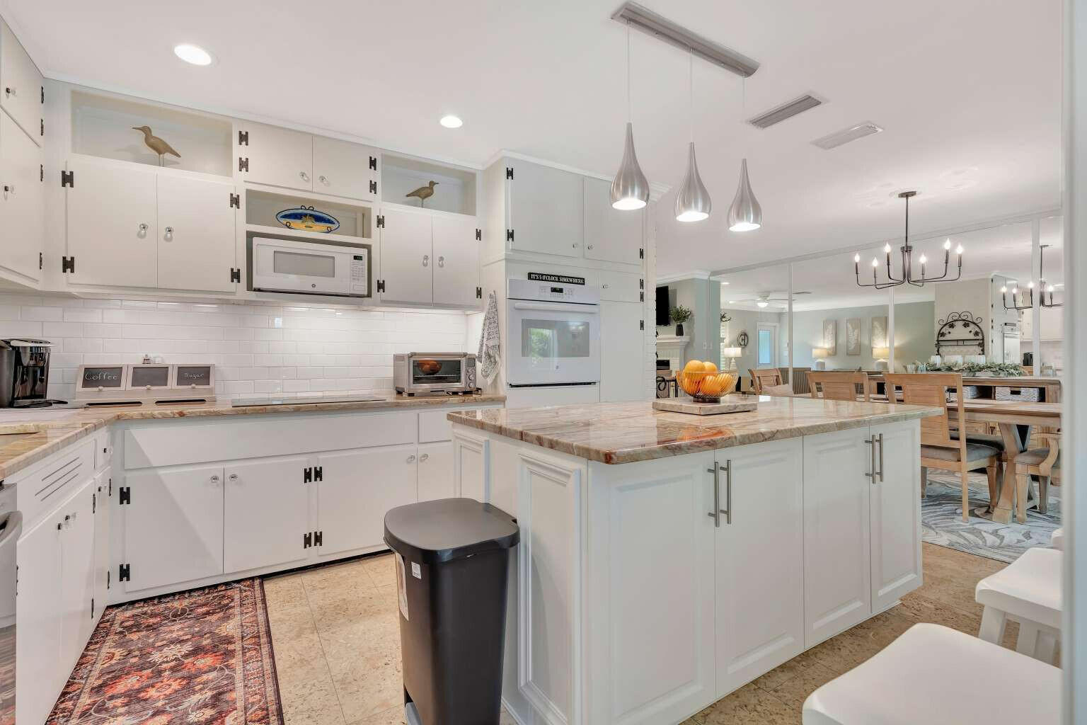 5531 Hibiscus Road Jupiter, FL 33458 - Photo 20 of 24 020_Epifano.20