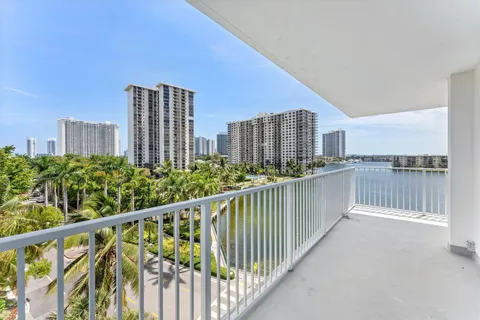 $480,000 | 2851 Northeast 183rd Street, Unit 617, Aventura, FL 33160