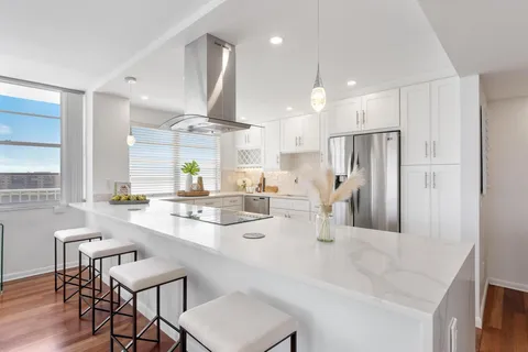 $480,000 | 2851 Northeast 183rd Street, Unit 617, Aventura, FL 33160