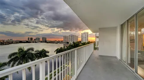 $480,000 | 2851 Northeast 183rd Street, Unit 617, Aventura, FL 33160