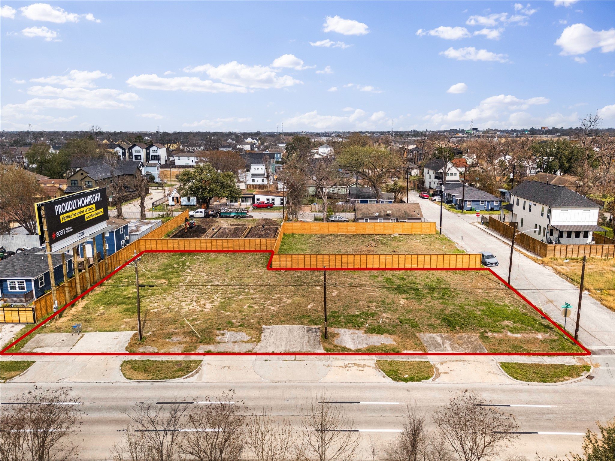 1025 North Loop Houston, TX 77022 - Photo 2 of 9