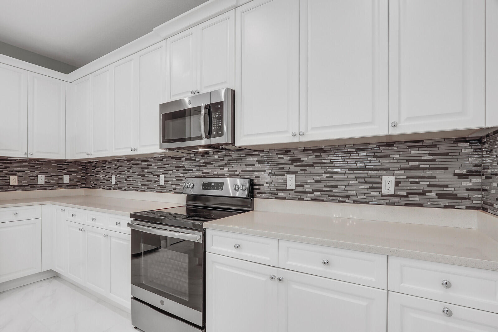 21026 Southwest Modena Way Port St. Lucie, FL 34986 - Photo 14 of 57 14_image_14_mls