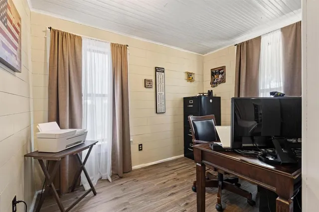 $285,000 | 302 West Main Street, Honey Grove, TX 75446