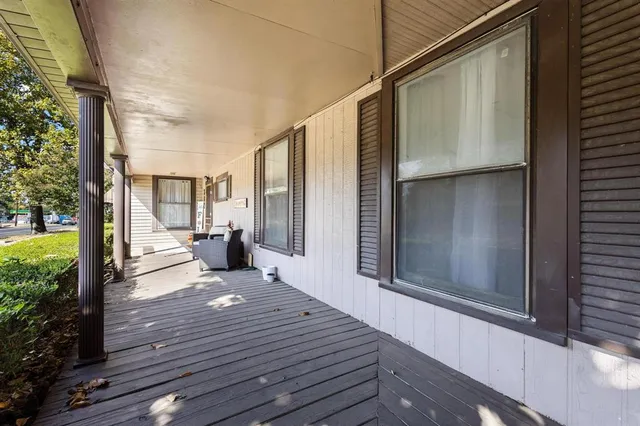 $285,000 | 302 West Main Street, Honey Grove, TX 75446