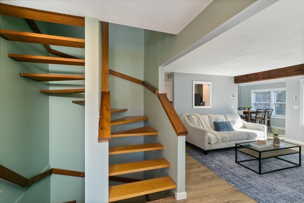 47 Stacey Circle, Unit 47 Windham, NH 03087 - Photo 4 of 42 Gallery Image 4