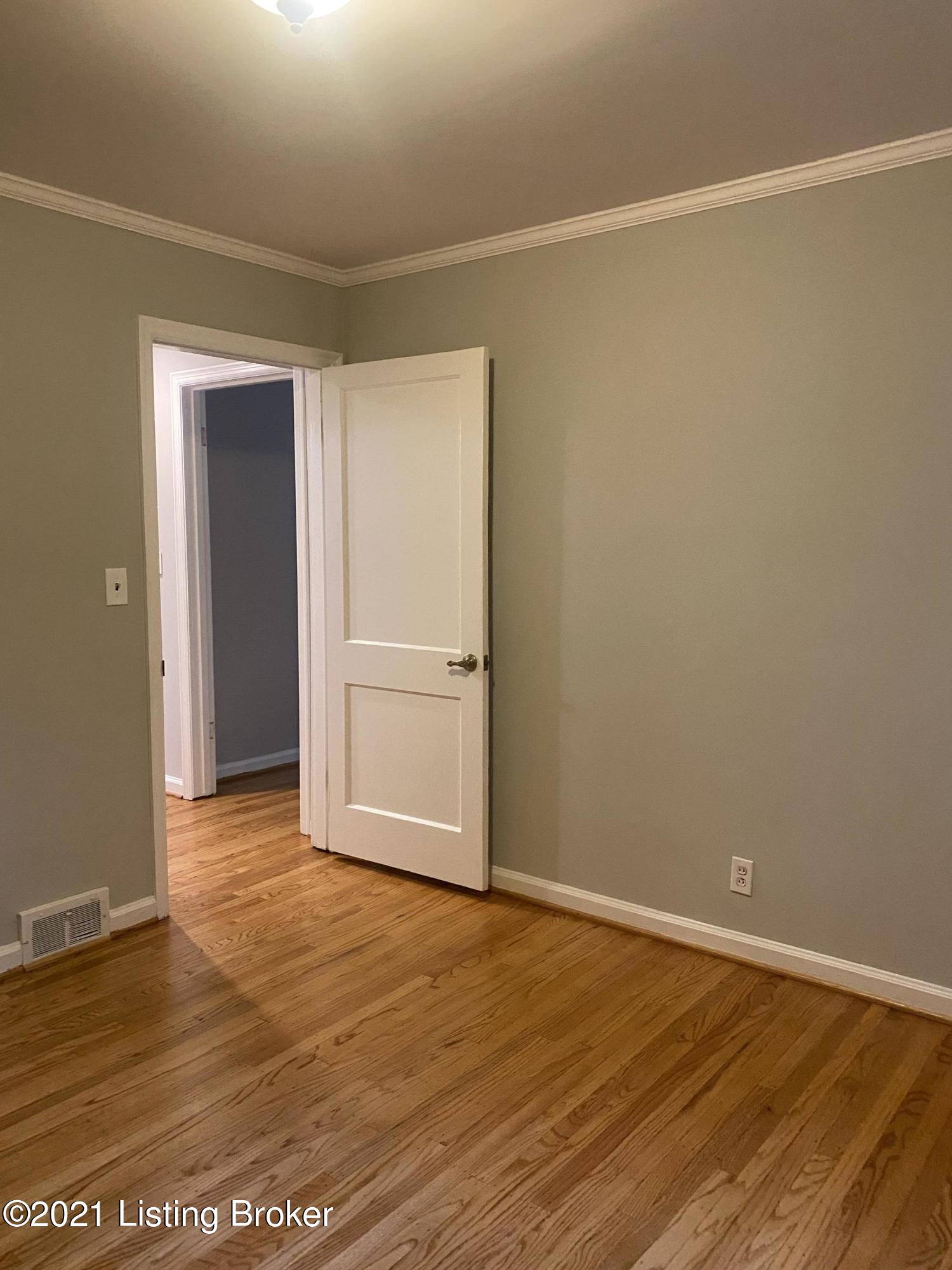 205 Merriman Road Louisville, KY 40207 - Photo 24 of 39 IMG_4311