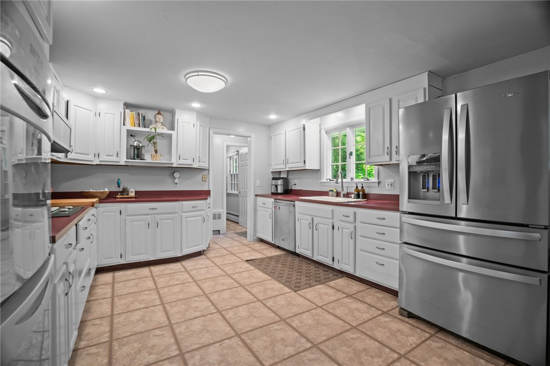 140 Brookhaven Road North Kingstown, RI 02852 - Photo 9 of 36 Gallery Image 9